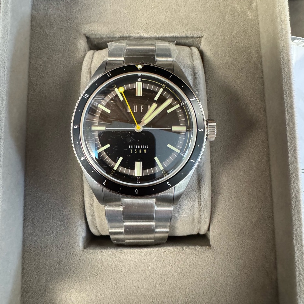 Silver and Black Luxury Sport Watches with Stainless Steel Bracelets
